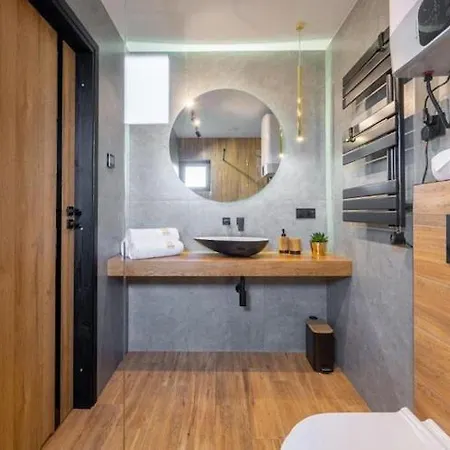بيت للعطل Comfortable Home, Pool, Sauna, Jacuzzi Kopań