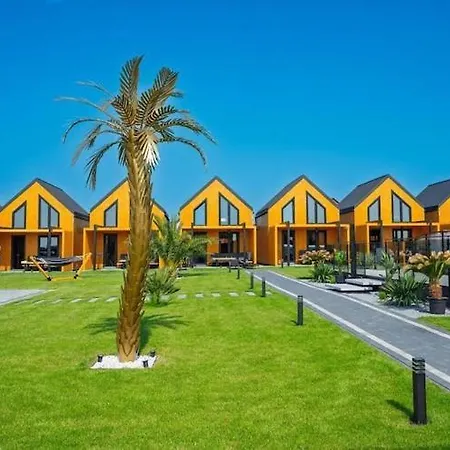 Comfortable Home, Pool, Sauna, Jacuzzi بيت للعطل Kopań